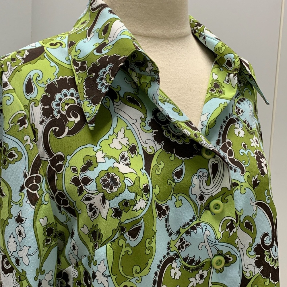 Green Patterned Fold Over Collar Button Down Shirt - image 2